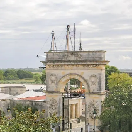 Le Republique - Avec Jardin Situes En Plein Coeur De Et Proche Des Thermes