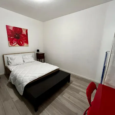 Le République - Avec Jardin Situés En Plein Cœur De Et Proche Des Thermes *