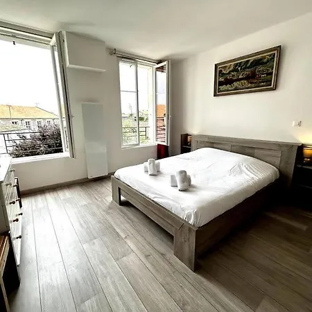 Le République - Avec Jardin Situés En Plein Cœur De Et Proche Des Thermes Rochefort