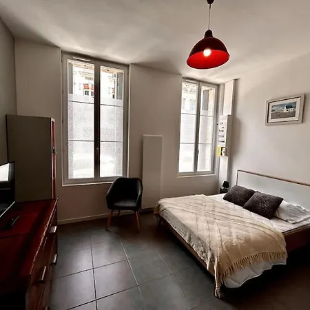 Apartamento Le Republique - Avec Jardin Situes En Plein Coeur De Et Proche Des Thermes
