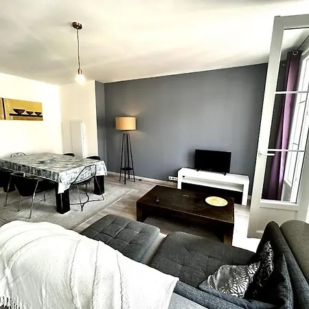 Le République - Avec Jardin Situés En Plein Cœur De Et Proche Des Thermes * Rochefort