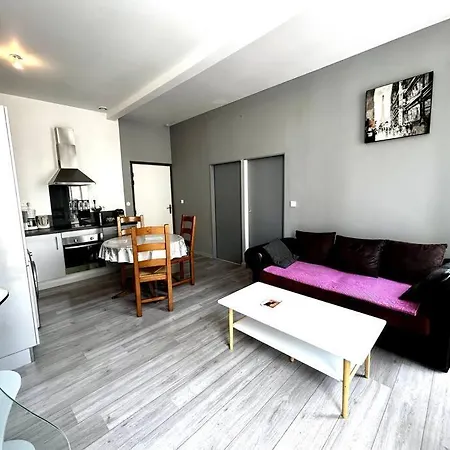 Le République - Avec Jardin Situés En Plein Cœur De Et Proche Des Thermes