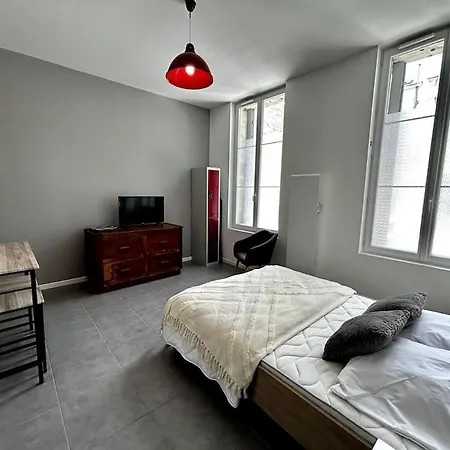 Le République - Avec Jardin Situés En Plein Cœur De Et Proche Des Thermes * Rochefort