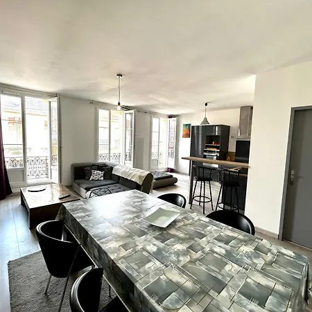 Le République - Avec Jardin Situés En Plein Cœur De Et Proche Des Thermes