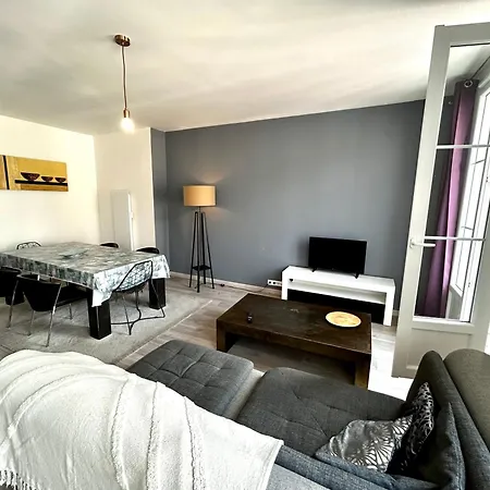 Appartement Le République - Avec Jardin Situés En Plein Cœur De Et Proche Des Thermes Rochefort