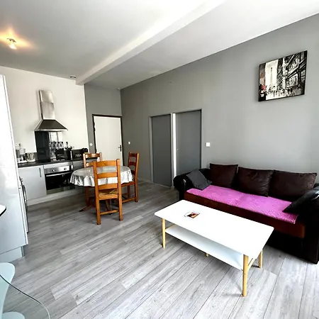 Le République - Avec Jardin Situés En Plein Cœur De Et Proche Des Thermes * Rochefort