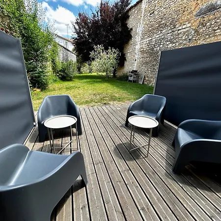 Appartement Le République - Avec Jardin Situés En Plein Cœur De Et Proche Des Thermes