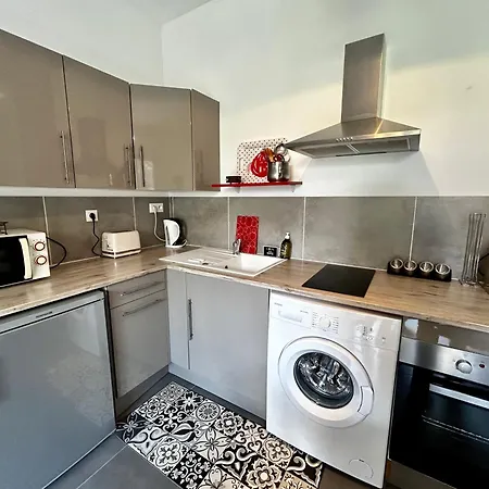 Le Republique - Avec Jardin Situes En Plein Coeur De Et Proche Des Thermes Rochefort