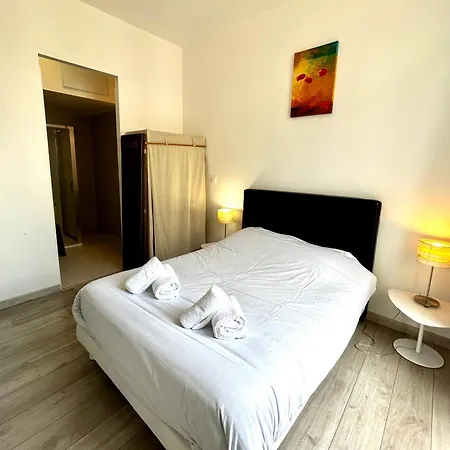 Le République - Avec Jardin Situés En Plein Cœur De Et Proche Des Thermes Appartement *