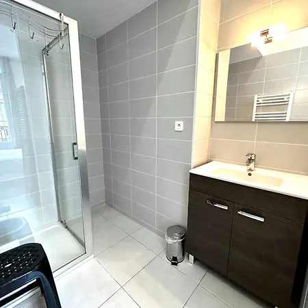 Le République - Avec Jardin Situés En Plein Cœur De Et Proche Des Thermes *