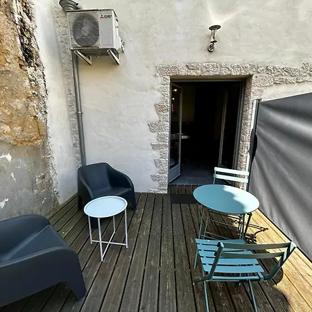 Le République - Avec Jardin Situés En Plein Cœur De Et Proche Des Thermes *