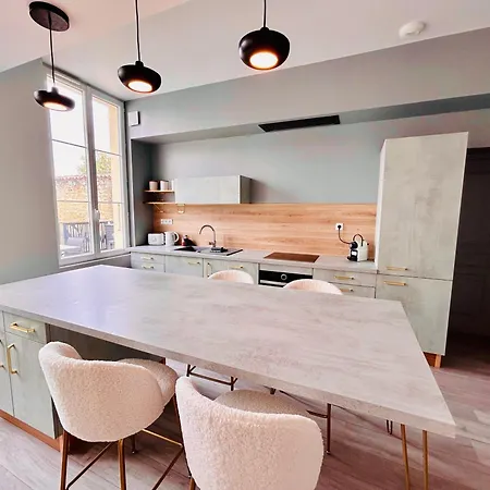 Appartement Le République - Avec Jardin Situés En Plein Cœur De Et Proche Des Thermes *