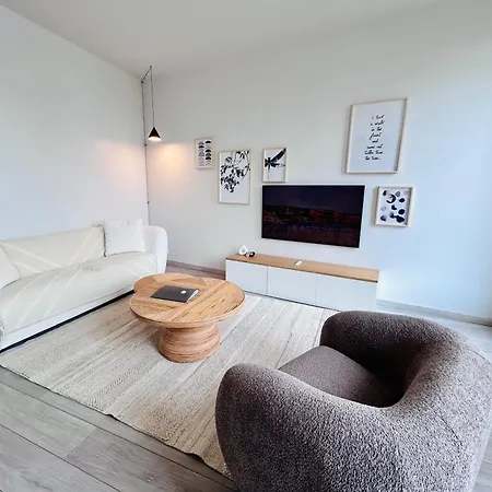 Appartement Le République - Avec Jardin Situés En Plein Cœur De Et Proche Des Thermes Rochefort