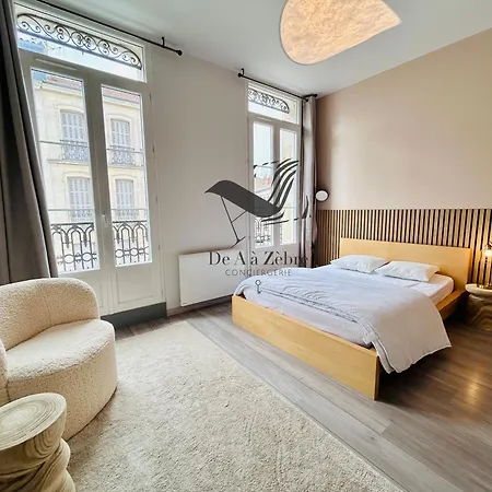 Le Republique - Avec Jardin Situes En Plein Coeur De Et Proche Des Thermes Rochefort