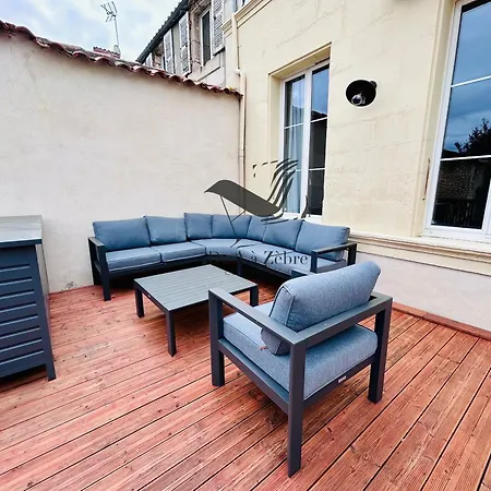 Apartman Le Republique - Avec Jardin Situes En Plein Coeur De Et Proche Des Thermes Rochefort