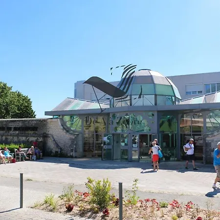 Le Republique - Avec Jardin Situes En Plein Coeur De Et Proche Des Thermes Rochefort (Charente-Maritime)
