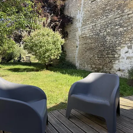 Le Republique - Avec Jardin Situes En Plein Coeur De Et Proche Des Thermes * Rochefort (Charente-Maritime)